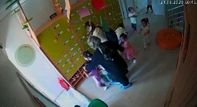 Şanlıurfa'daki deprem güvenlik kameralarına yansıdı