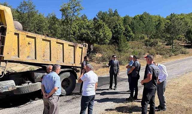 Şaphane'de Değirmendere köyü yolunda bakım ve onarım çalışması
