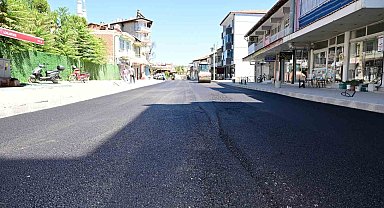 Selendi Atatürk Caddesi'nde yılların yol sorunu çözülüyor