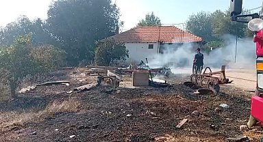 Serik'te çıkan yangında biber serası zarar gördü, alevler eve metreler kala durduruldu