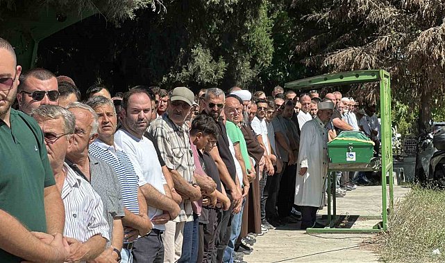 Sığ suya atlayarak hayatını kaybeden 3 çocuk babası son yolculuğuna uğurlandı