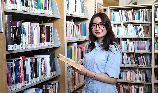 Şiirle Avrupa'nın zirvesine çıktı