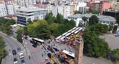 Siirt Belediyesinin filosuna 21 yeni araç katıldı