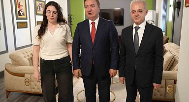 Silahlı saldırıda bacağını kaybetmişti: Şimdi başhekim oldu