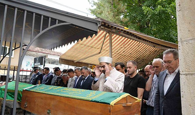 Silahlı saldırıda ölen kuyumcu toptancısı memleketinde toprağa verildi