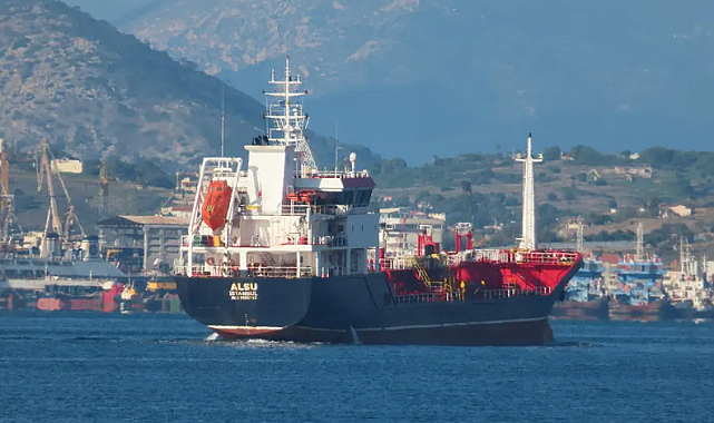 Silivri açıklarında iki ticari gemi çarpıştı: 10 personelden haber alınamıyor