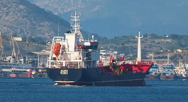 Silivri açıklarında iki ticari gemi çarpıştı: 10 personelden haber alınamıyor