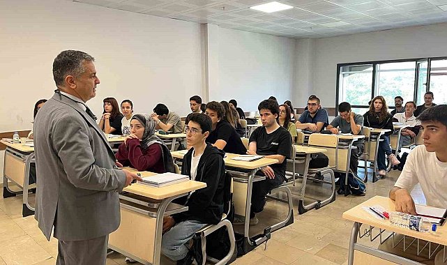 Sivas Halk Eğitimi Merkezinde üniversiteye hazırlık kursları başladı