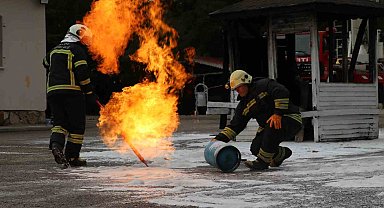 Sivas'ta okuldaki tatbikat gerçeğini aratmadı