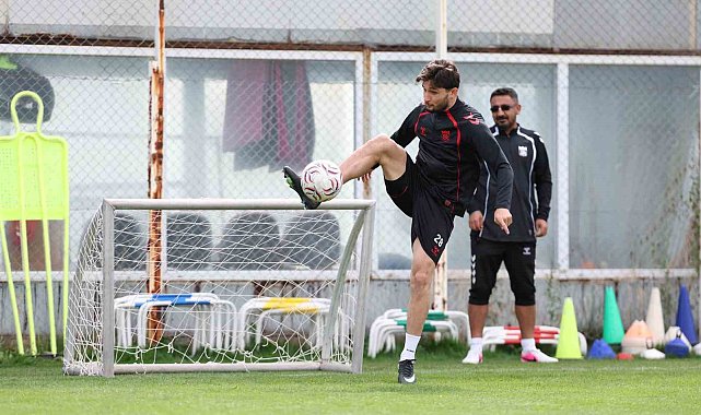 Sivasspor günü çift idmanla tamamladı