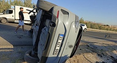 Sivrihisar'da kontrolden çıkan otomobil yan yattı: 1 yaralı
