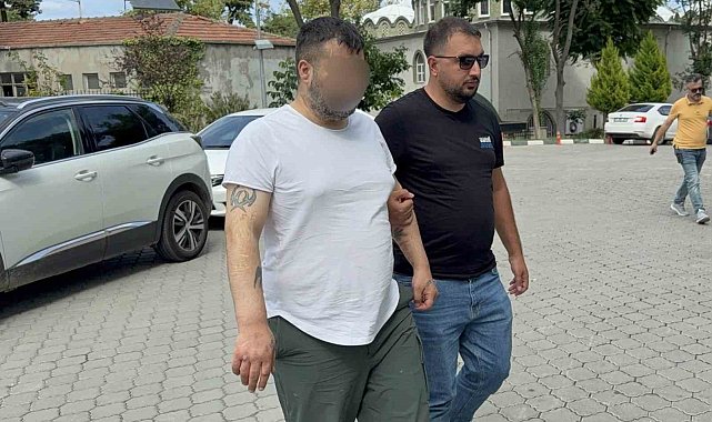 Sokakta bıçaklı dehşet: Tanımadığı kadını bıçaklayıp ağır yaraladı