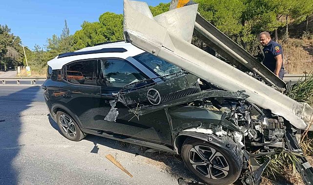 Söke'de otomobil bariyere çarptı: 1 yaralı