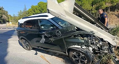 Söke'de otomobil bariyere çarptı: 1 yaralı