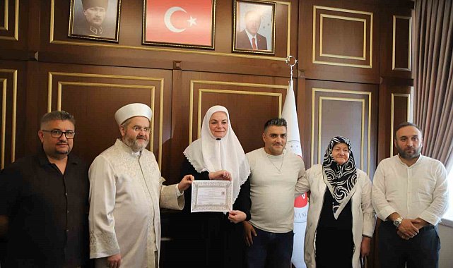 Sultan 2. Abdülhamid'in hayatı ve kişiliğinden etkilenen Alman kadın Müslüman oldu
