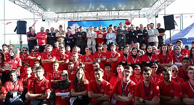 Sürü İHA Yarışması'nda ödüller sahiplerini buldu