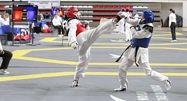 Taekwondo Doğu Grubu Müsabakaları Sivas'ta yapıldı