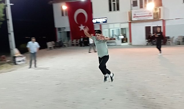 Taklacı gençler viral oldu