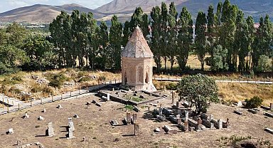 Tarihi Selçuklu Mezarlığı ve Halime Hatun Kümbeti'nde çalışmalar devam ediyor