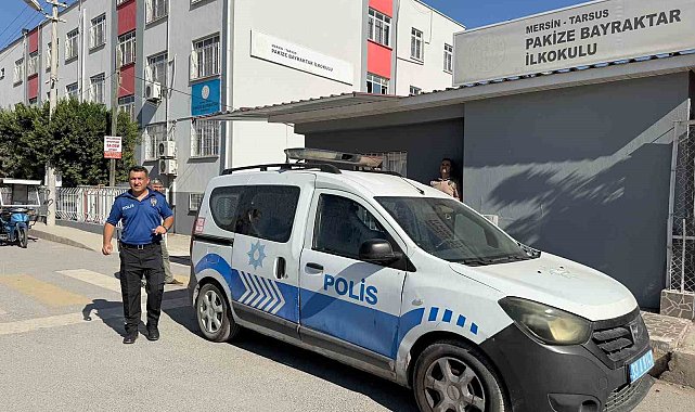 Tarsus'ta 1. sınıf öğrencisinin çantasından tabanca çıktı