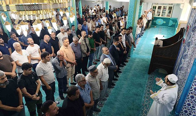 Tatil dönüşü yolculuk yaptıkları geminin batmasıyla kaybolan 6 ve 12 yaşındaki kardeşler için gıyabi cenaze namazı kılındu