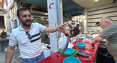 Tavşanlı Balık Pazarı'nda sezon hareketliliği