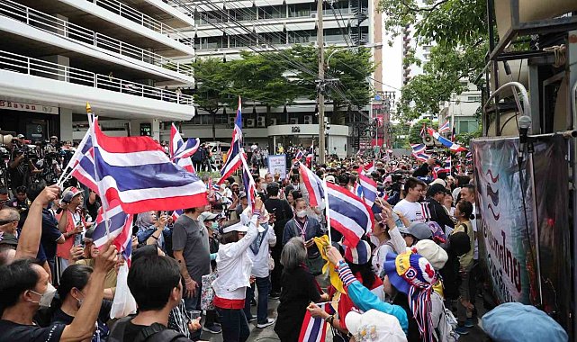 Tayland'da İsrail Büyükelçiliği önünde protesto düzenlendi