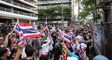 Tayland'da İsrail Büyükelçiliği önünde protesto düzenlendi