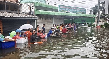 Tayland'da sel: 8 ölü