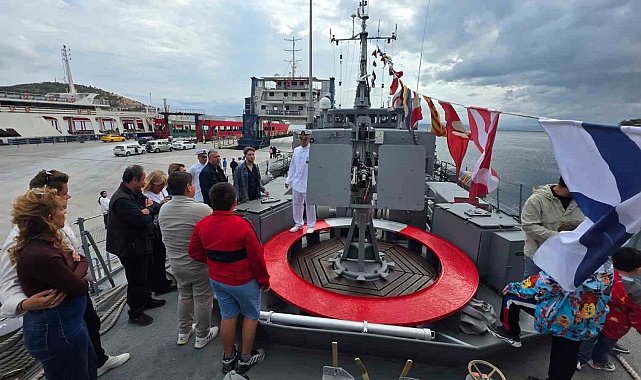 TCG Edincik Erdek'te halkın ziyaretine açıldı