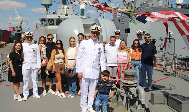 TCG Karataş gemisinde personelin ailesi ağırlandı