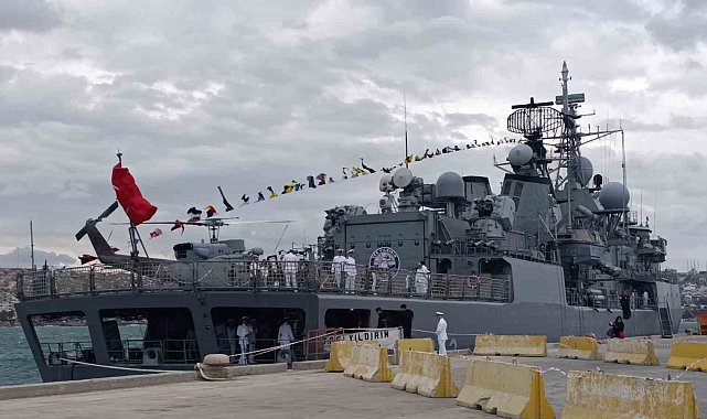 TCG Yıldırım Fırkateyni Tekirdağ'da ziyarete açıldı