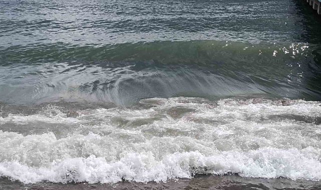 Tekirdağ'da balıkçıların deniz mesaisi fırtınaya takıldı