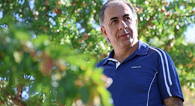 Tekstil Mühendisi, arpa tarlasını 9 yılda Fransız badem bahçesine dönüştürdü