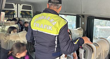 Tokat'ta jandarmadan okul servislerine sıkı denetim
