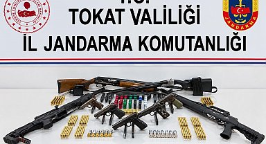 Tokat'ta ruhsatsız silah ve mühimmat ele geçirildi