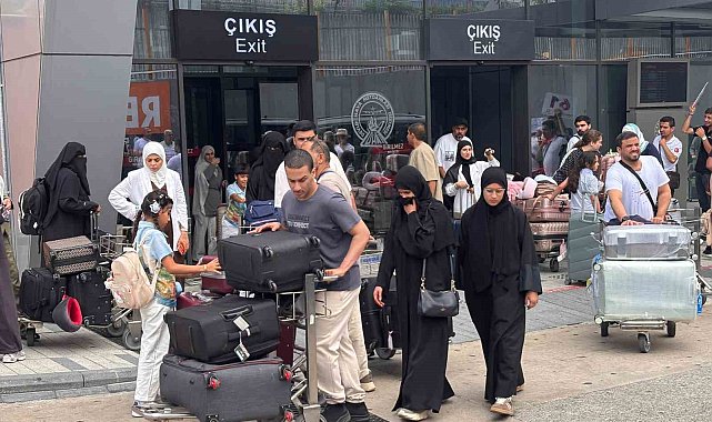 Trabzon Havalimanı'nda uçak trafiği arttı, yolcu sayısı yerinde saydı