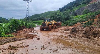 Trabzon'da etkili yağışın izleri siliniyor