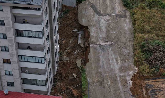 Trabzon'da sağanak hayatı olumsuz etkiledi