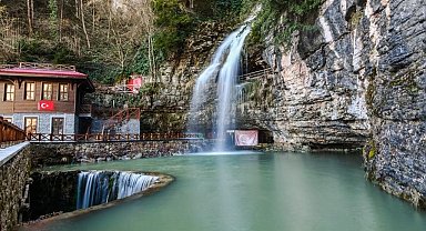 Trabzon'un turizm merkezleri ziyaretçi akınına uğruyor