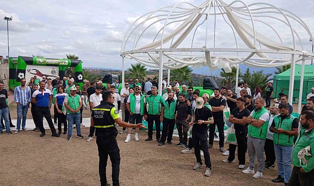 Trafik polisinden motorlu kuryelere güvenli sürüş eğitimi
