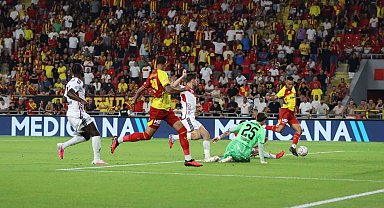 Trendyol Süper Lig: Göztepe: 2 - Gaziantep FK: 4
