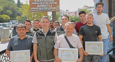 Turgutlu'daki yangın kahramanlarına teşekkür plaketi