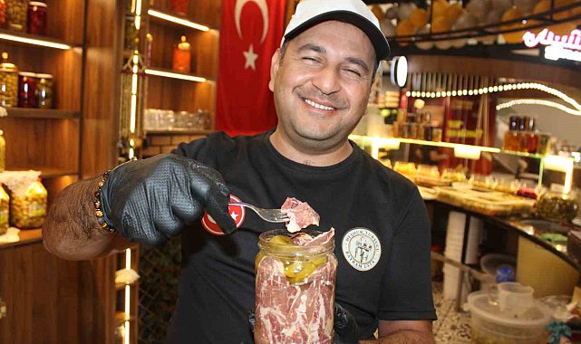 Türkiye'de ilk: Pastırmanın turşusu yapıldı