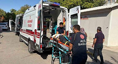Tütün işçilerini taşıyan minibüs devrildi: 12 yaralı