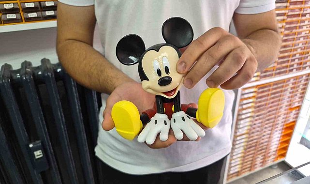 Üç boyutlu yazıcı ile üretilen hediyelik eşyalar ilgi çekiyor
