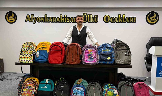 Ülkü Ocakları'ndan öğrencilere eğitim desteği