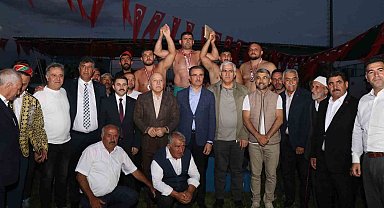 Uluslararası Büyük Pasinler Karakucak Güreşleri'nde şampiyon Kenan Gör