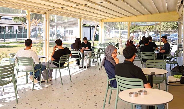 Üniversiteli gençlerden Yurt Kafe'ye yoğun ilgi