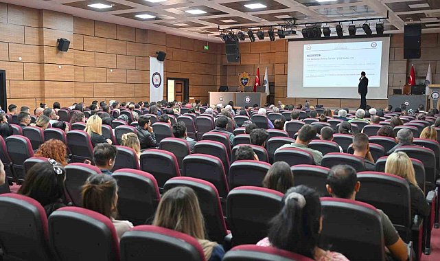 Uşak'ta okul bahçe görevlilerine güvenlik ve acil durum eğitimi verildi